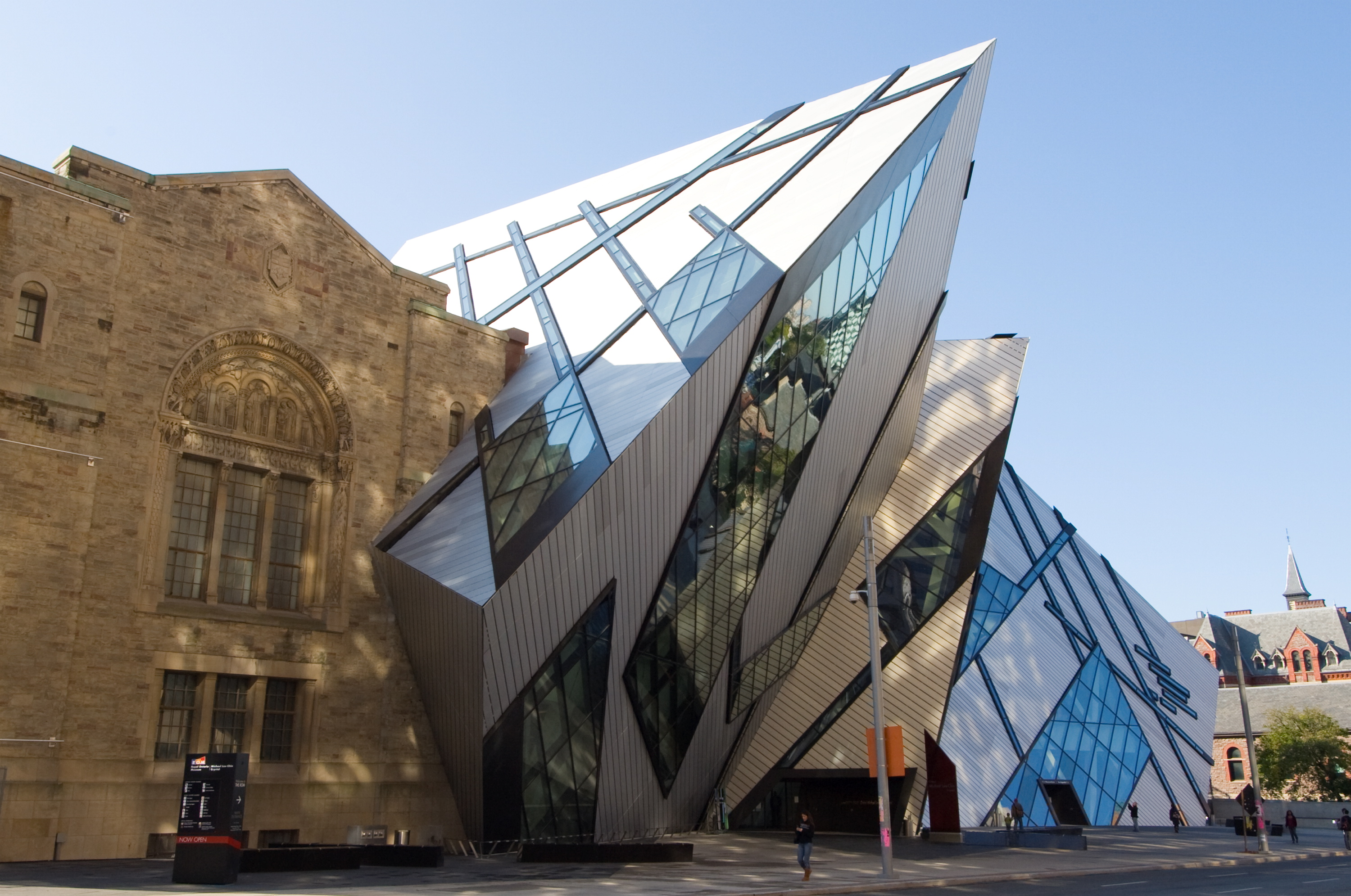 The Royal Ontario Museum by Daniel Libeskind
